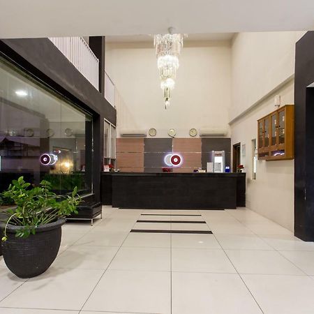 Capital O 769 City Hotel Balikpapan  Exterior photo