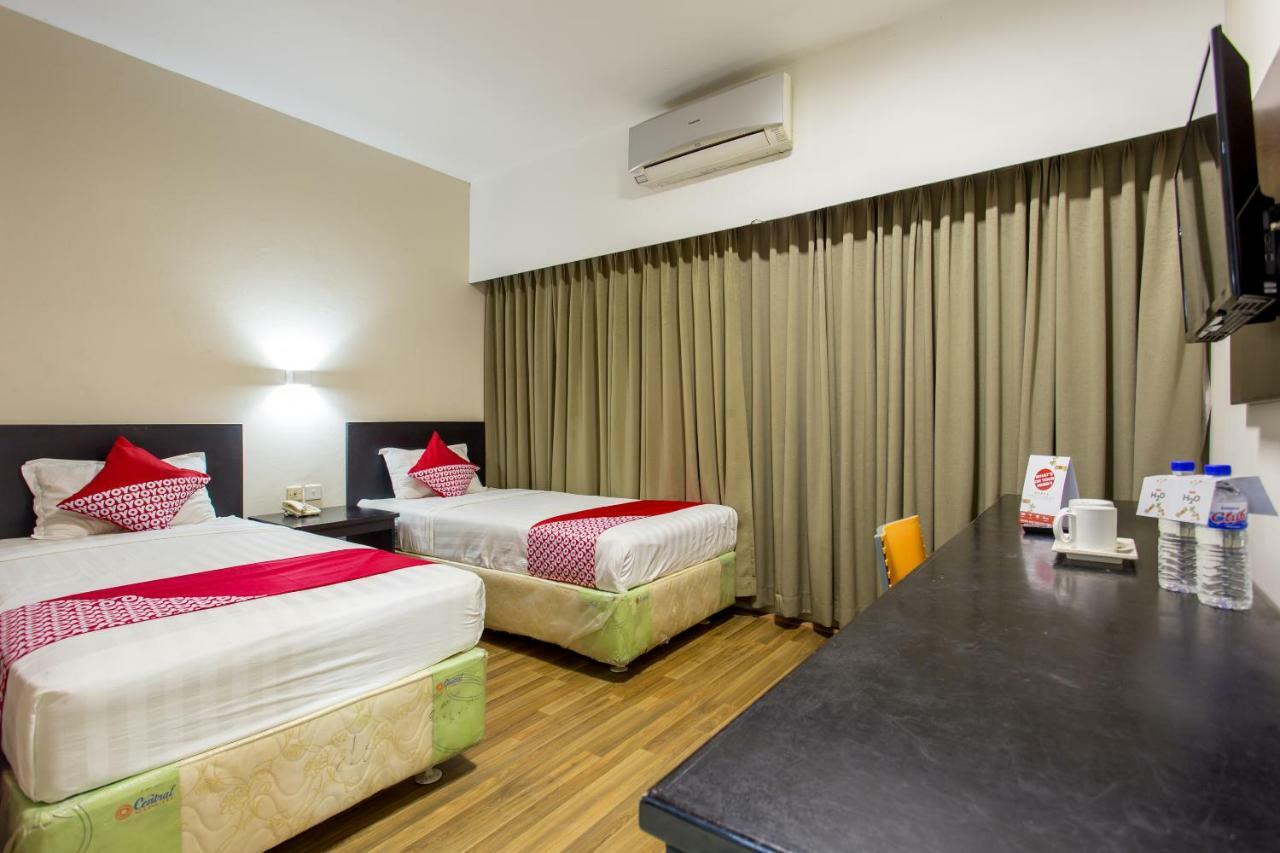 Capital O 769 City Hotel Balikpapan  Exterior photo